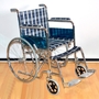 Кресло-коляска Оптим FS874 с ручным приводом складная (ширина 35/41/46 см) (синяя клетка)